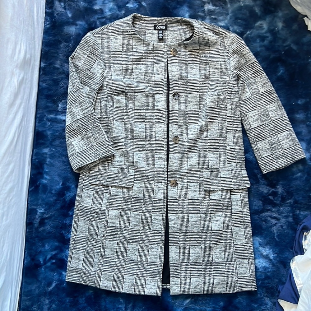 Womens blazer with 3/4 sleeve!!!